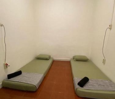 Padonan House | Kamer kost Syariah & VILLA BERAWA CANGGU Bike Rental
