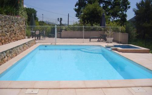 Bagnols-en-Foret House | La cigaline