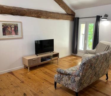 Cabannes Apartment | La Maison d'Alys - Le Cagnard