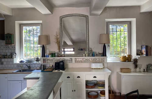 Lagnes Villa | La Maison Rose, family vacation home