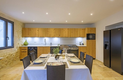 Maussane House | La Petite Maussanaise house-swimming pool