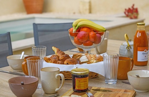 Maussane House | La Petite Maussanaise house-swimming pool