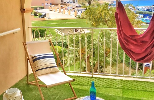 Six-Fours-les-Plages Apartment | Large terrace, 50m from beach with sea view + private pool