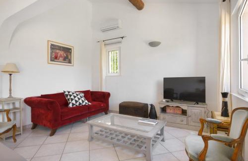 Les Hauts de Villeneuve House | Large Villa With Swimming Pool And Terraces