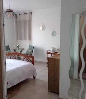 Villelaure Bed & Breakfast | Les Cigales