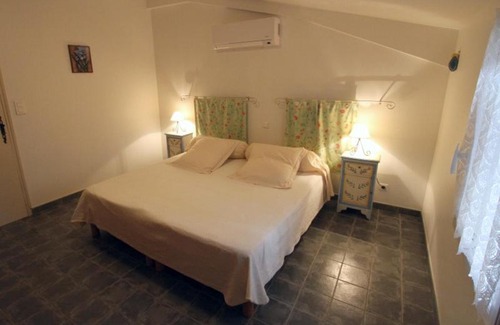 Molleges House | Les Glycines