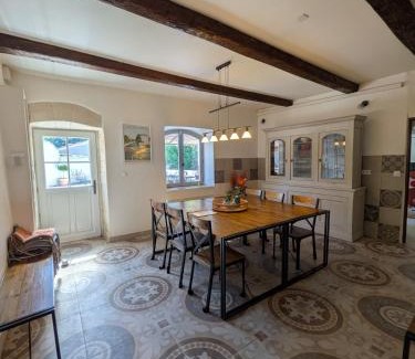 Velleron Villa | Les Pagnons