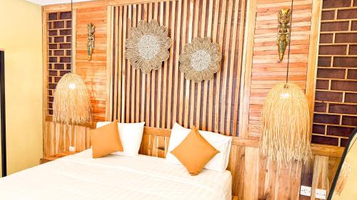 Batu Bolong Villa | Loft Hideaway Villa with Sofa Bed Central Canggu