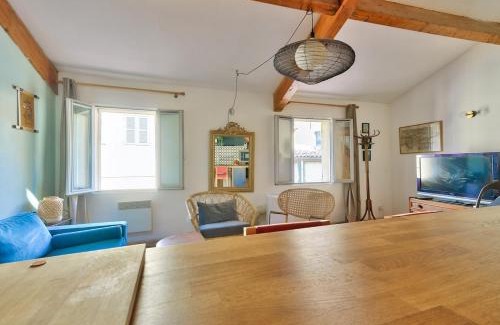 Les Grands Carmes Apartment | Lovely 1 BR Flat Le Panier Vieux-Port
