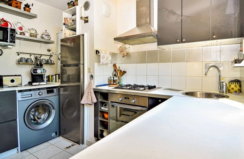 Orange Apartment | Lovely apartment in Orange with kitchen