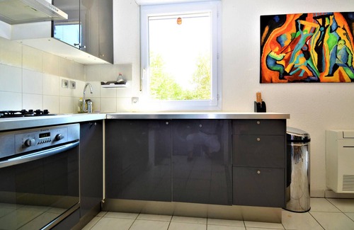Orange Apartment | Lovely apartment in Orange with kitchen
