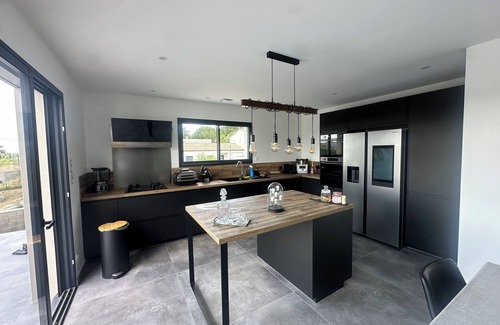 Montfrin House | Magnificent village house