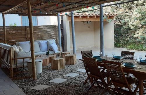 Meynes House | Magnifique coin de mas avec piscine privative