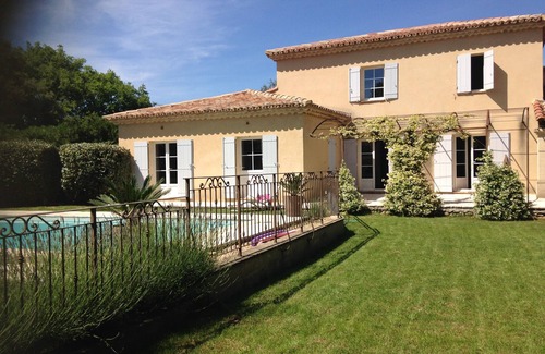 Vers-Pont-du-Gard House | Maison Avec Piscine Dans un Village