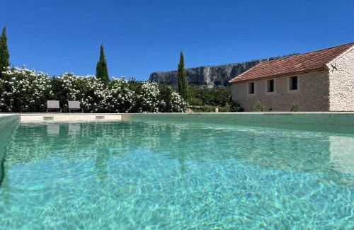 Lioux Bed & Breakfast | MAS aux CEDRES