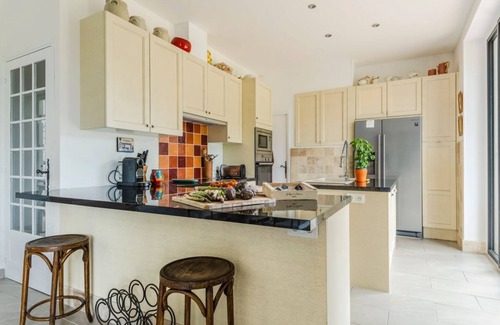 Vaison-la-Romaine Villa | Mas Mayeaux - Six Bedroom Villa, Sleeps 12