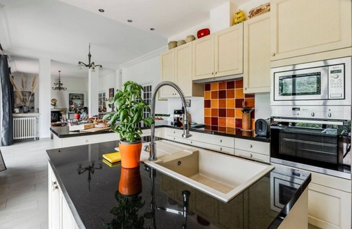 Vaison-la-Romaine Villa | Mas Mayeaux - Six Bedroom Villa, Sleeps 12