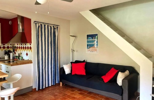 Les Bormettes Apartment | Mazet T3 Air-conditioned Swimming pool Parking Terrace 16m ²