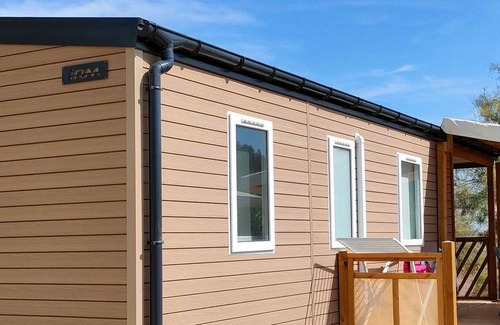Saint-Mitre-les-Remparts House | Mobile home ∙ 2 bedrooms ∙ 8 guests