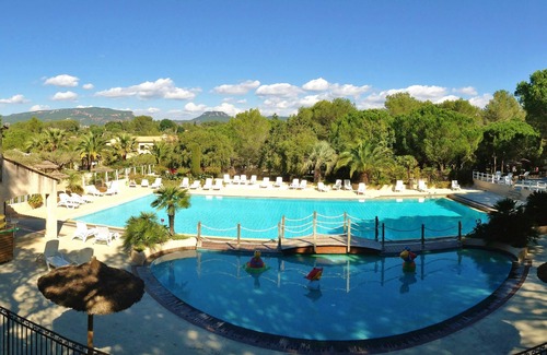 Roquebrune-sur-Argens House | Mountain Retreat in Roquebrune-sur-Argens with Shared Pool