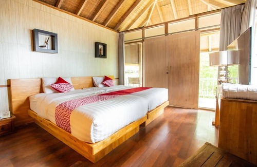 Mumbul House | Natural Wooden Room and Tatched Roof in Nusa Dua, Value for Money!