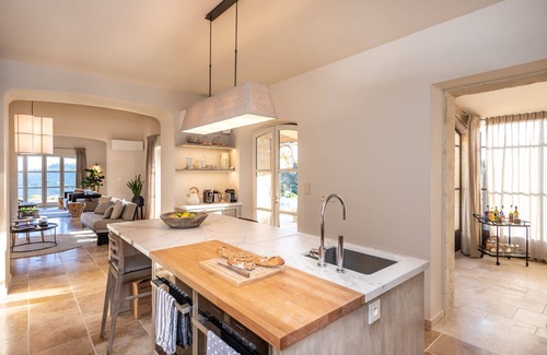 Gordes Other | NEW For Summer 2023! Exceptional Home Near Gordes