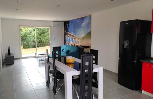 Castillon-du-Gard House | Nice New House With Terrace And Garden