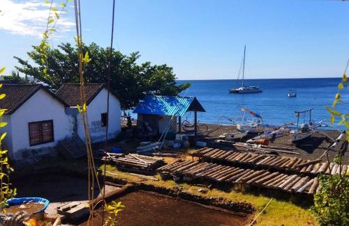 Purwakerti Bed & Breakfast | Pelangi Beach Homestay