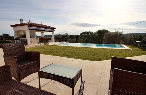 Lorgues Villa | PLEASANT VILLA WITH SWIMMING POOL FOR 8 PEOPLE