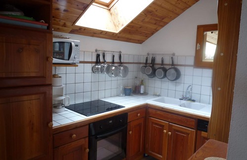 Pra Loup Ski Chalet | Praloup 500m from the ski lifts, sleeps 12, magnificent view, parking lot