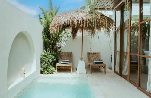 Pererenan Villa | Private Pool, Skylight Bathtub, Dreamy Pool and Serene Greenery in Canggu!
