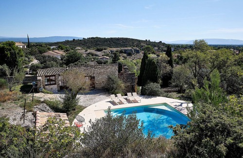 Caumont-sur-Durance House | Provencal farmhouse in central Provence