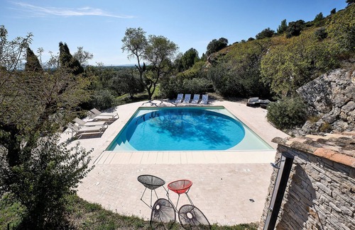 Caumont-sur-Durance House | Provencal farmhouse in central Provence