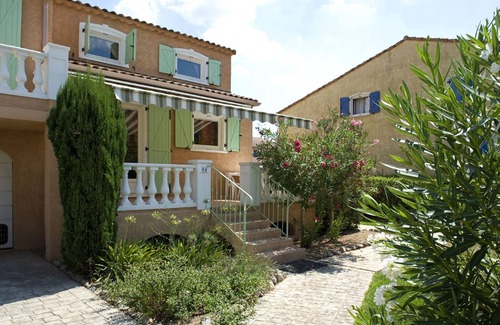 Vidauban Villa | Provencal villa with dishwasher, 1km from nice town Vidauban