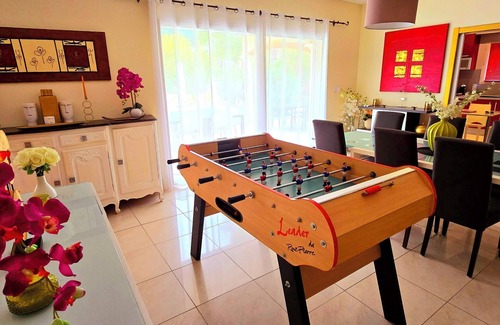 Saint-Cyr-sur-Mer Villa | Quiet villa Beach 10' walk Outdoor SPA Heated pool Boules court