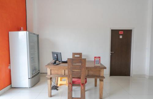 Batuan Hostel | RedDoorz near Ubud Village