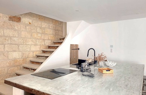 Saintes-Maries-de-la-Mer House | Renovated village house, 3 min to beach, sleeps 9
