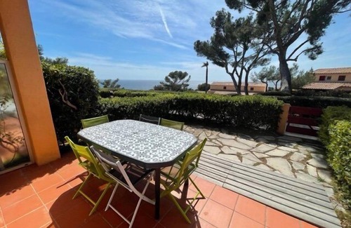 Saint-Mandrier-sur-Mer Apartment | Residenz CAP SOLEIL (sicher), Schwimmbäder, Tennis.