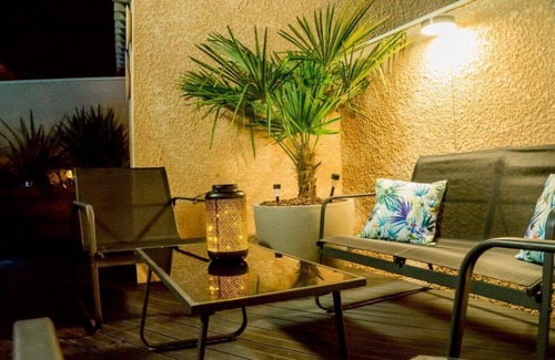 Orange Apartment | Romantic suite with private Jacuzzi, 10-minute walk from Orange's ancient theater