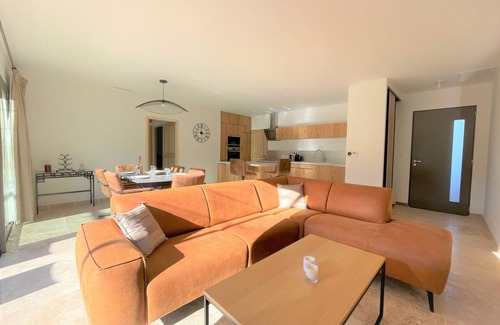 Sablet House | Stone villa at the foot of the Dentelles de Montmirail, heated swimming pool