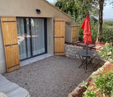 Aix-en-Provence Apartment | STUDIO campagne AIX EN PROVENCE