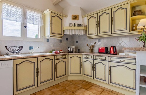Gargas House | Stunning private villa for 6 people with A/C, private pool, TV and terrace
