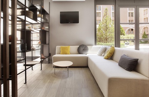 Couronne Urbaine Apartment | Super endroit ! Studio Climatisé