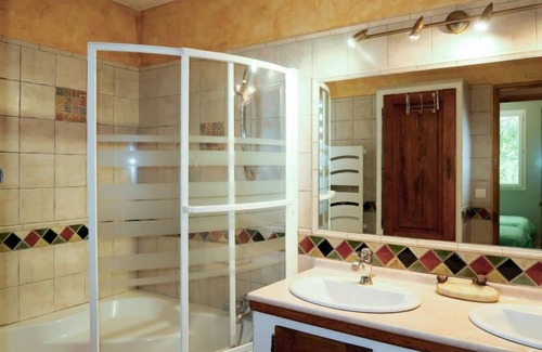 Villelaure House | Sweet Home in Luberon by Interhome