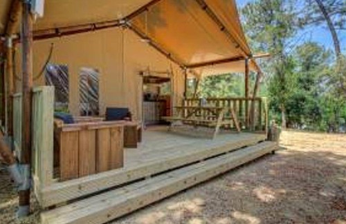Mondragon Other | Tent ∙ 2 bedrooms ∙ 4 guests