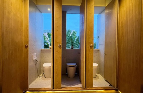 Batu Bolong Hostel | The Hide Hostel at Canggu - Adults Only