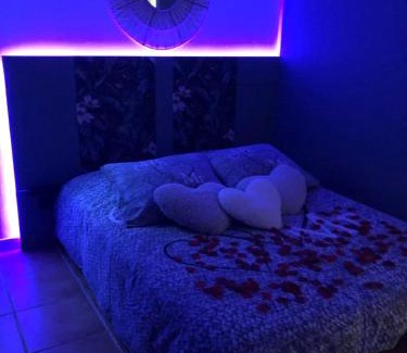 Eyguieres Apartment | Une Pause Douceur - Suite Orchidée