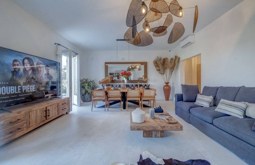 Cote d'Azur- French Riviera Villa | Villa a 3 km de Saint-tropez Avec Piscine Chauffée