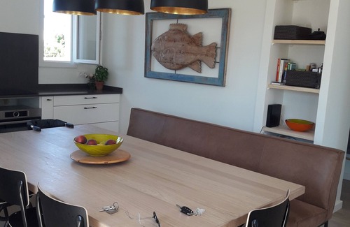 Miramar House | Villa Avec Piscine , Accès Port Plage par Sentier Pédestre