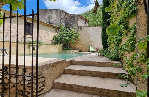 Malaucene Villa | Villa Beilles, 84BEILLES, beautiful, with fenced pool, jacuzzi and views